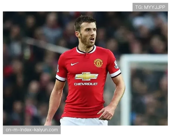 曼联中场控制力明显不足 梅努单后腰位置防守经验欠缺